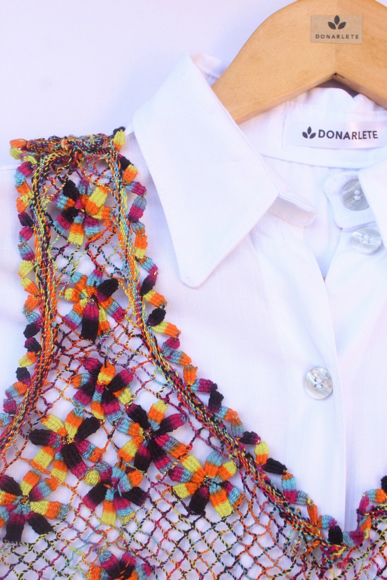 Renda de bilro — artesãs de Alcaçuz em atividade